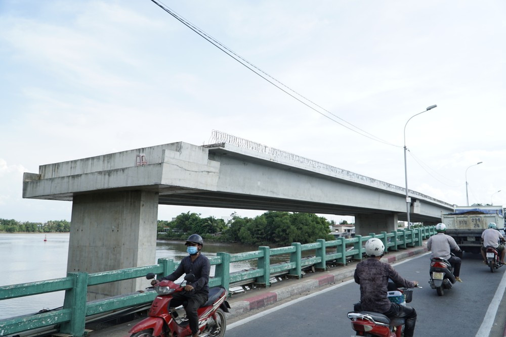 Dự án xây dựng cầu Phước Long mới bắc qua rạch Phú Xuân (nối quận 7 và huyện Nhà Bè, TPHCM) được thực hiện bằng vốn ngân sách nhà nước.