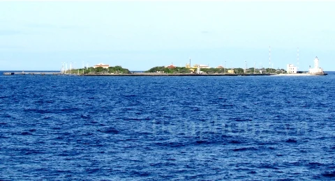 Toàn cảnh đảo Trường Sa – ảnh Nguyễn Đình Quân