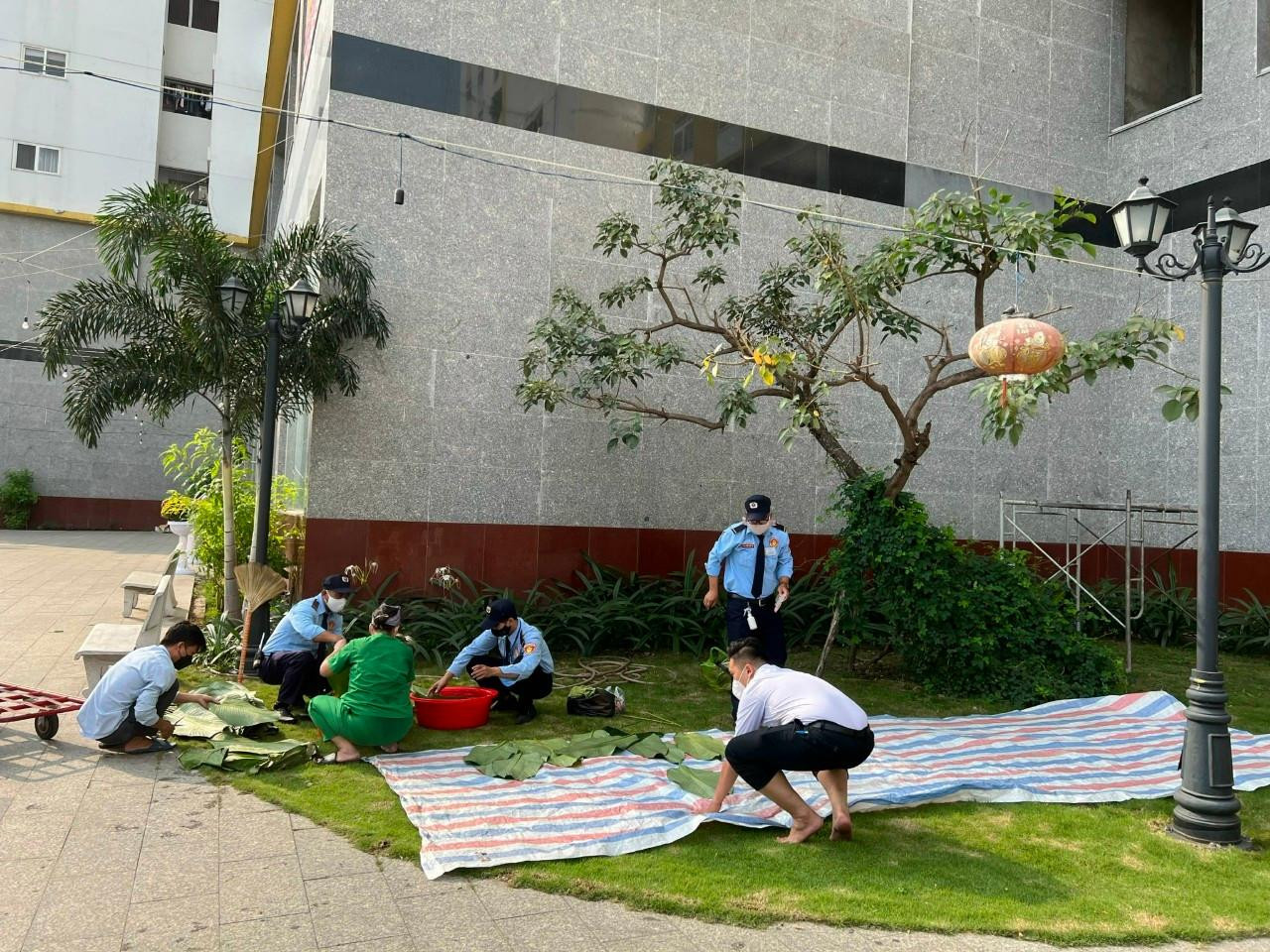 Địa điểm tổ chức gói bánh ở ngay cạnh tòa nhà chung cư City Gate. Ảnh: NVCC