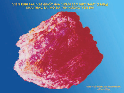 Viên ruby bảo vật quốc gia nặng 2.160 gram