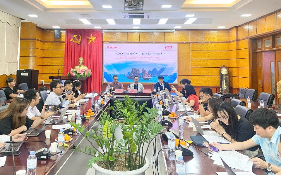 Toàn cảnh Hội nghị thông tin về hội thảo quốc tế sắp diễn ra. Toàn cảnh Hội nghị thông tin về hội thảo quốc tế sắp diễn ra.