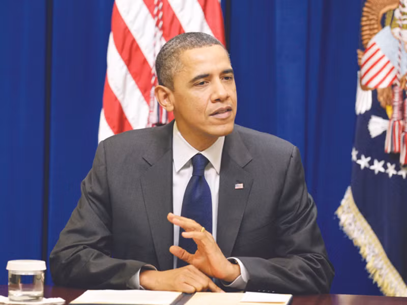 Tổng thống Obama đang mong đảng viên Cộng hòa và Dân chủ thống nhất cách thức giảm thâm hụt ngân sách và nâng trần nợ công để tránh nguy cơ vỡ nợ. Tổng thống Obama đang mong đảng viên Cộng hòa và Dân chủ thống nhất cách thức giảm thâm hụt ngân sách và nâng trần nợ công để tránh nguy cơ vỡ nợ