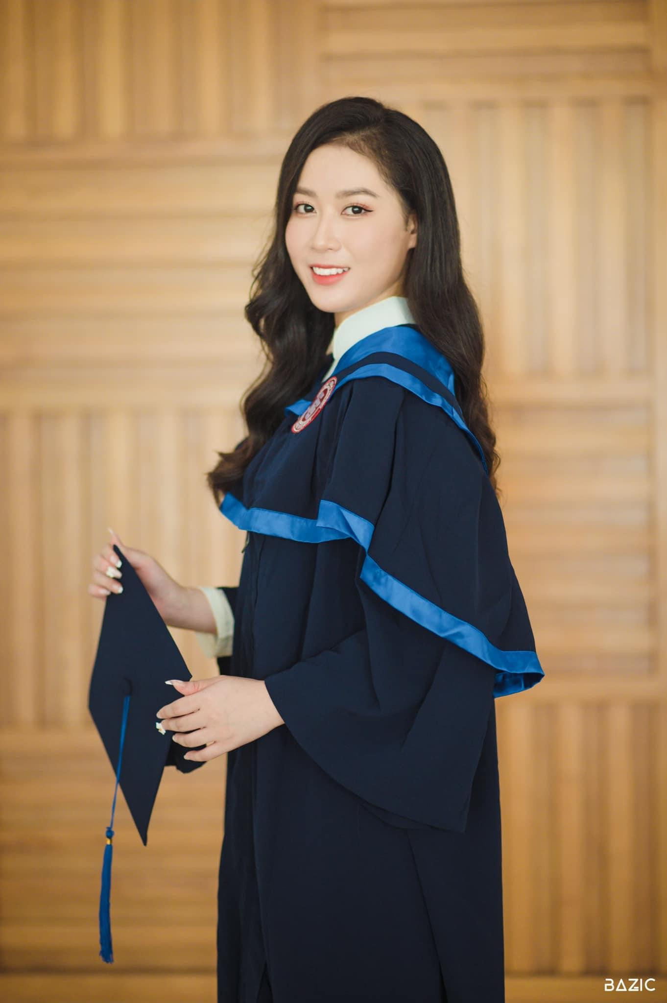 Tuy không có chiều cao nổi bật nhưng Phương Nhung có gương mặt ngọt ngào, trong sáng. Cô cao 1,66 m, nặng 47 kg, số đo ba vòng 80-57-88. Lần đầu tham dự cuộc thi nhan sắc cấp quốc gia danh giá và có quy mô tổ chức bài bản, chuyên nghiệp, Phương Nhung cho biết cô khá lo lắng. "Tôi chọn Hoa hậu Việt Nam vì tiêu chí cuộc thi phù hợp với tôi", Phương Nhung bộc bạch.