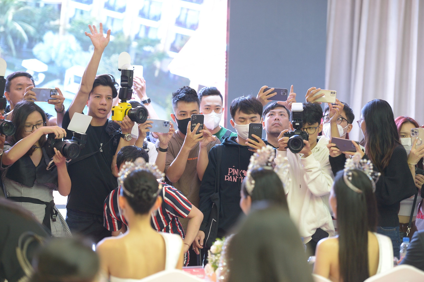 Xuất hiện tại buổi họp báo, top 3 Hoa hậu Việt Nam 2022 nhận được sự quan tâm của giới truyền thông. Các cô gái đã sẵn sàng trả lời những thắc mắc của báo chí sau đăng quang. Xuất hiện tại buổi họp báo, top 3 Hoa hậu Việt Nam 2022 nhận được sự quan tâm của giới truyền thông. Các cô gái đã sẵn sàng trả lời những thắc mắc của báo chí sau đăng quang.