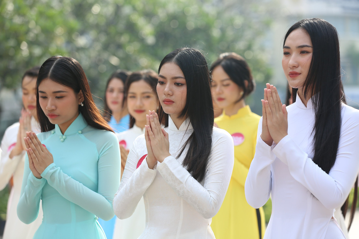 Trong quá trình tham gia cuộc thi Hoa hậu Việt Nam, ban tổ chức luôn chú trọng trau dồi cho các thí sinh về lòng biết ơn, tưởng nhớ về cội nguồn, học tập và làm theo tấm gương đạo đức Chủ tịch Hồ Chí Minh.