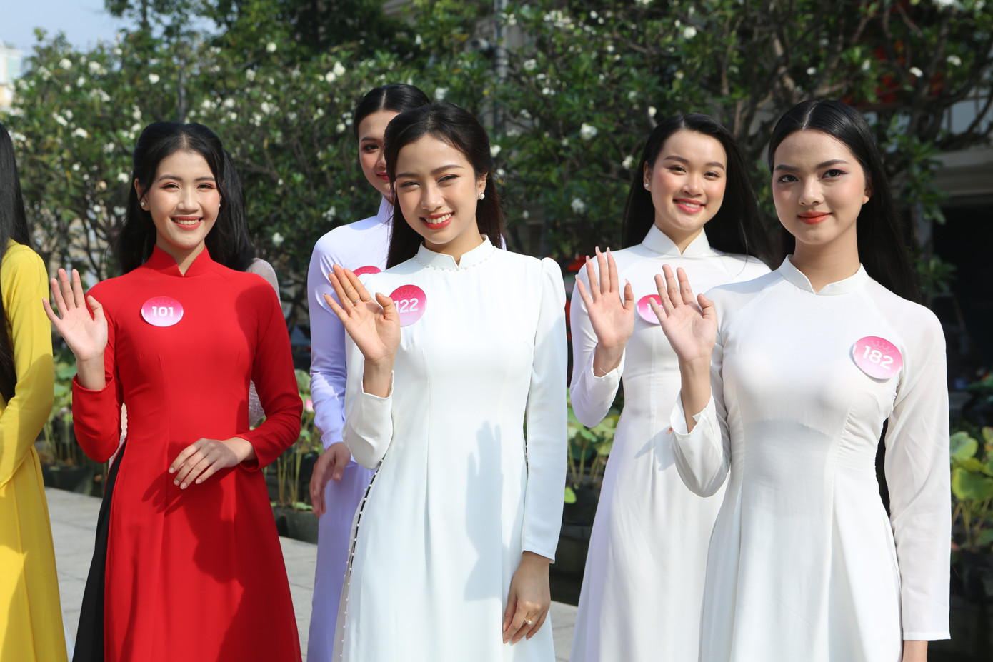 Chỉ còn 2 ngày nữa sẽ diễn ra chung kết Hoa hậu Việt Nam 2022. Trong quá trình tham gia cuộc thi, các thí sinh đã được tham dự nhiều hoạt động ý nghĩa, nhân văn. Đó sẽ là một phần hành trang quý giá của họ trên chặng đường sắp tới sau cuộc thi.