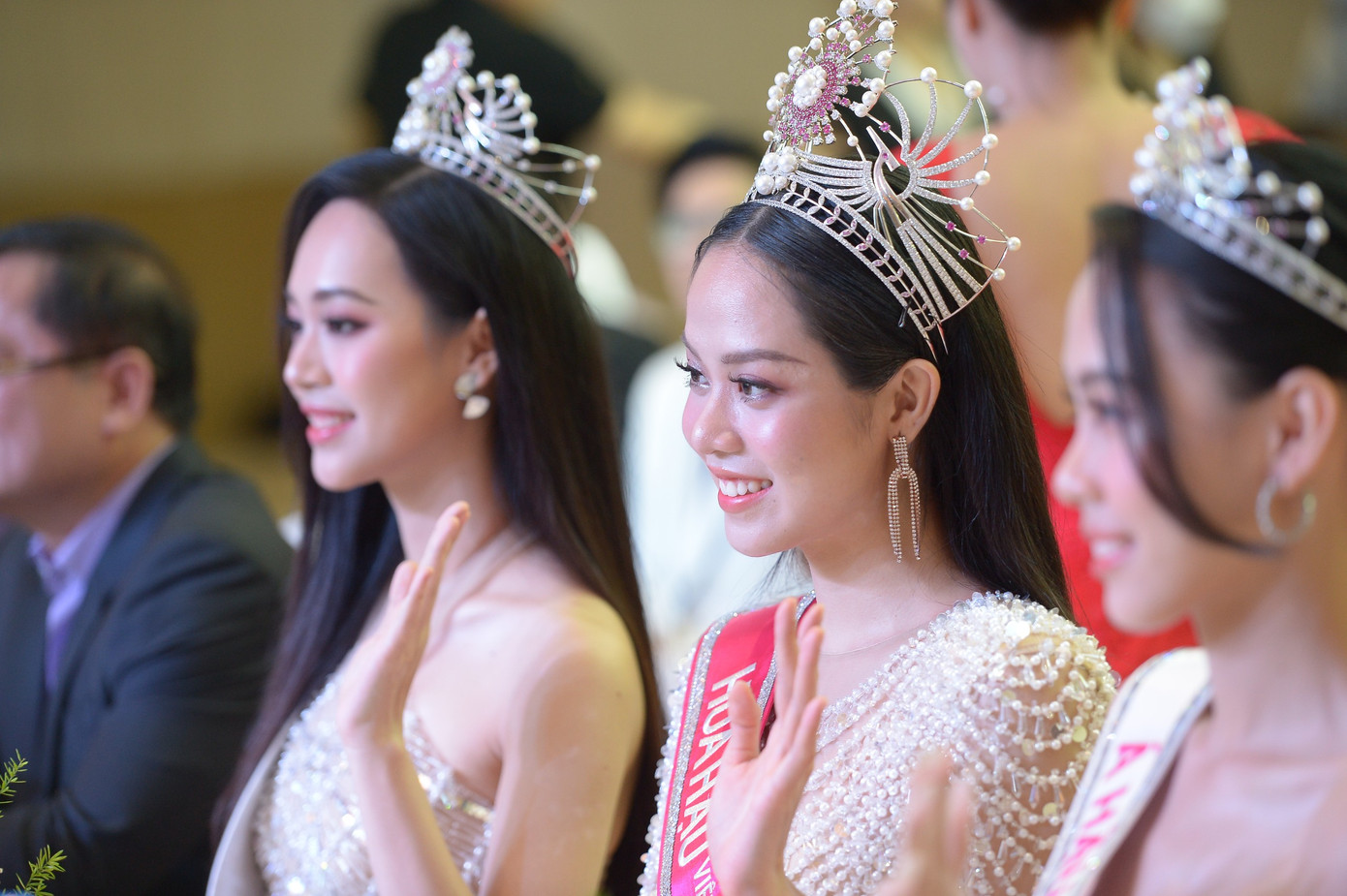 Nhan sắc xinh đẹp cùng tài năng của top 3 Hoa hậu Việt Nam 2022 nhận được sự yêu mến của truyền thông và khán giả. Nhan sắc xinh đẹp cùng tài năng của top 3 Hoa hậu Việt Nam 2022 nhận được sự yêu mến của truyền thông và khán giả.