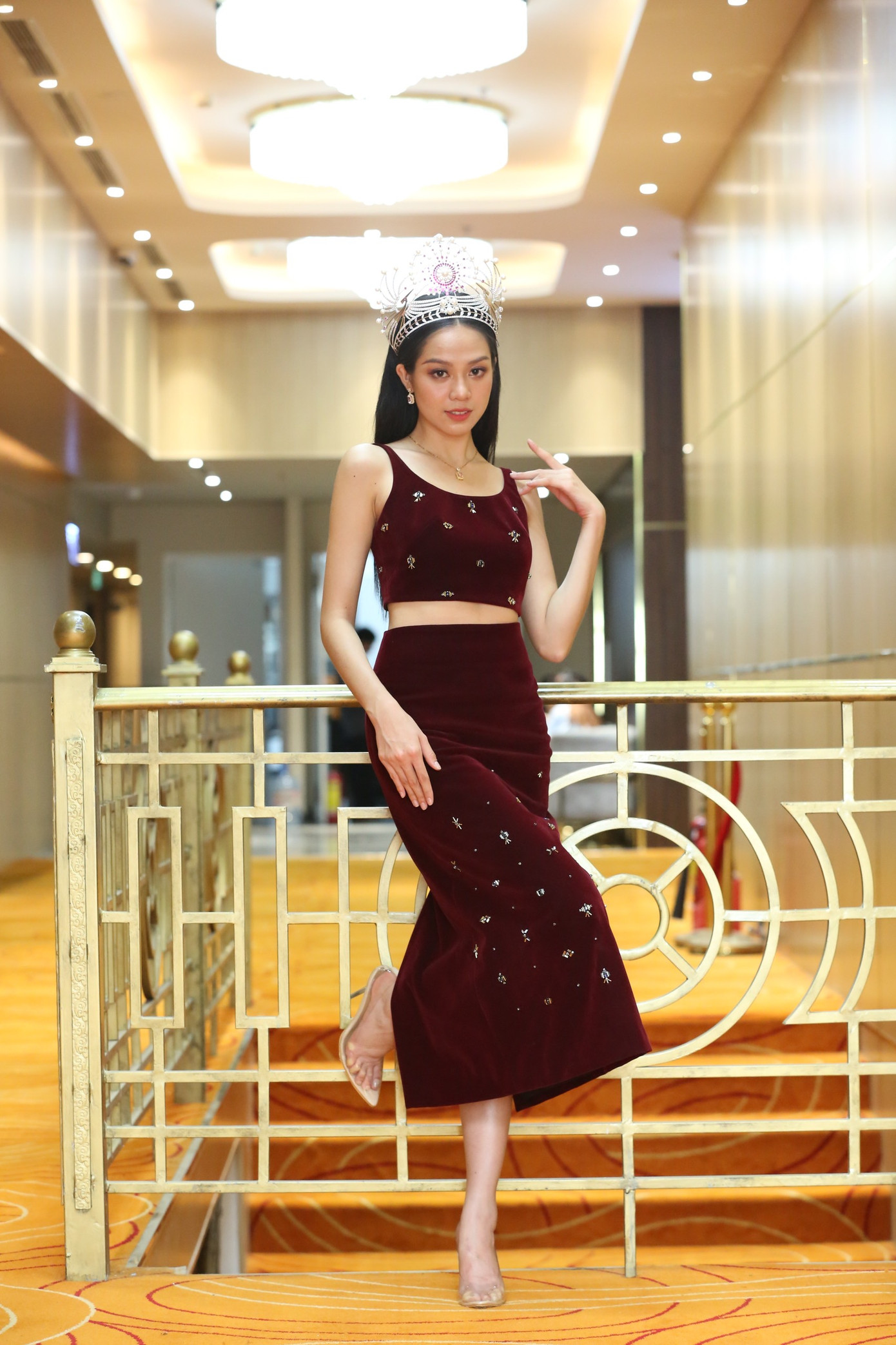 “Trước chung kết, tôi cũng có theo dõi trên mạng xã hội và biết top các thí sinh nổi bật là ai, đó là những thí sinh thành công trong việc xây dựng hình ảnh cá nhân trên truyền thông, còn tôi nằm trong top đánh giá cao của ban giám khảo. Tôi nghĩ mình hoàn toàn xứng đáng cho ngôi vị này”, cô nói.