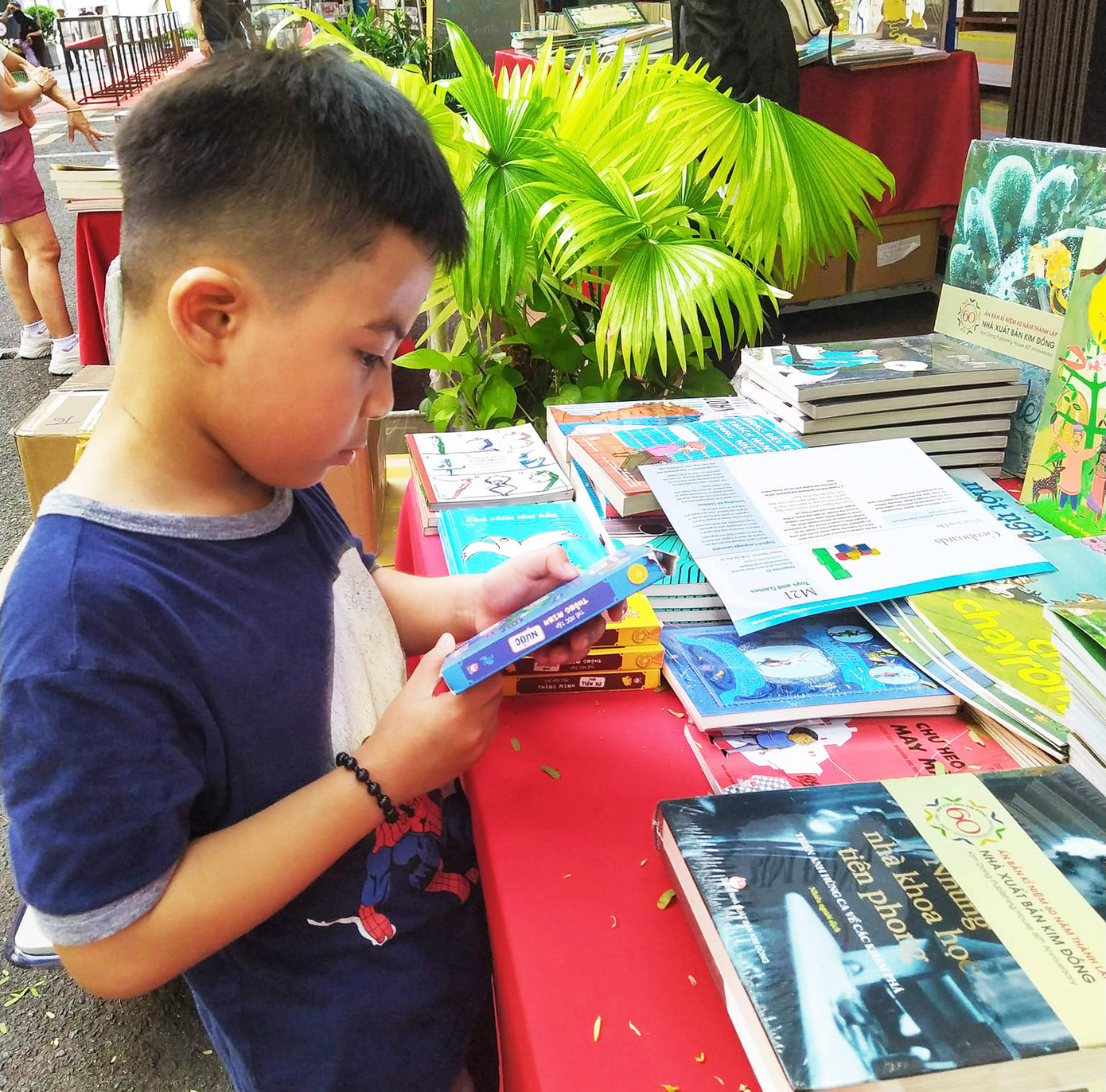 Sách in đẹp, trình bày công phu bắt mắt độc giả nhí