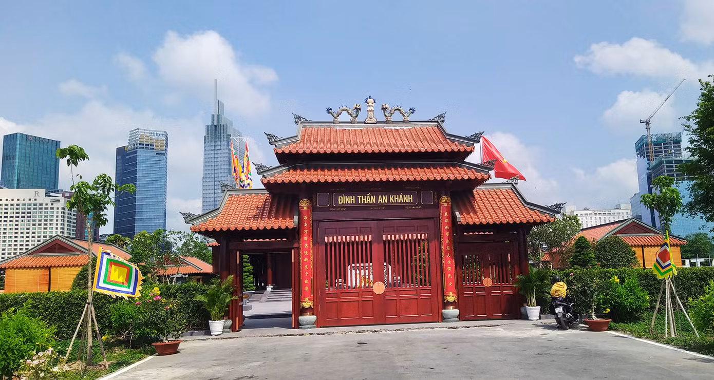 Đình An Khánh được phục dựng gần vị trí nền đất cũ, nay là trung tâm Thành phố Thủ Đức. Đình An Khánh được phục dựng gần vị trí nền đất cũ, nay là trung tâm Thành phố Thủ Đức.