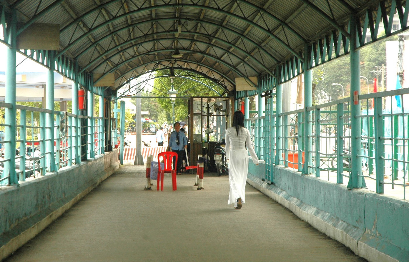 Bến phà Thủ Thiêm từng không chỉ là tuyến giao thông đường thủy lớn mà còn là nơi giới trẻ yêu thích tới chụp ảnh, trải nghiệm văn hóa sông nước