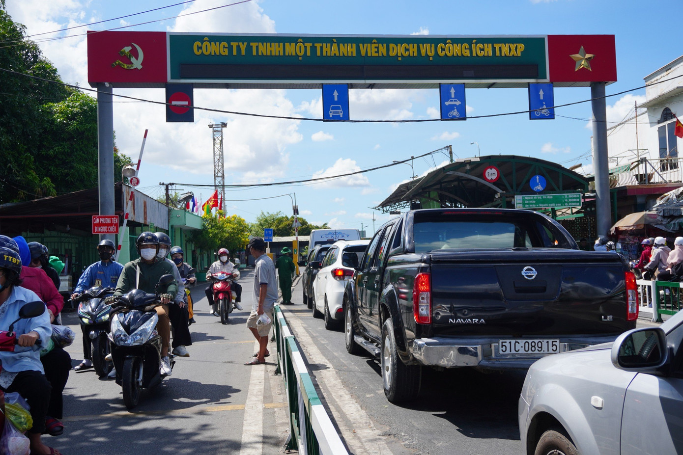 Trước đó, Sở GTVT TPHCM dự báo dịp nghỉ lễ 30/4 - 1/5, phà Cát Lái sẽ có bình quân 282 chuyến phà/ngày (tăng 22,6% so với cùng kỳ) với khoảng 65.000 lượt khách/ngày (tăng 6% so với cùng kỳ). Trước đó, Sở GTVT TPHCM dự báo dịp nghỉ lễ 30/4 - 1/5, phà Cát Lái sẽ có bình quân 282 chuyến phà/ngày (tăng 22,6% so với cùng kỳ) với khoảng 65.000 lượt khách/ngày (tăng 6% so với cùng kỳ).