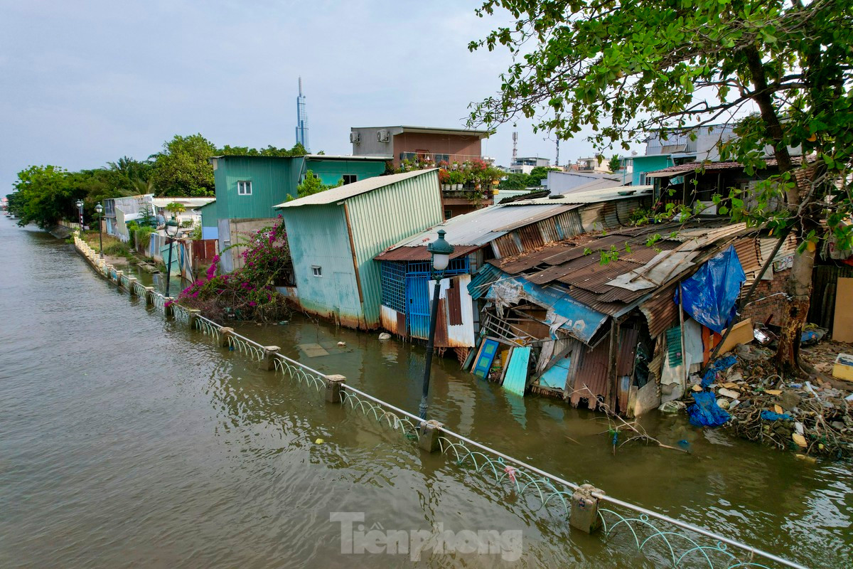 Khu vực sạt lở. Ảnh: Duy Anh Khu vực sạt lở. Ảnh: Duy Anh