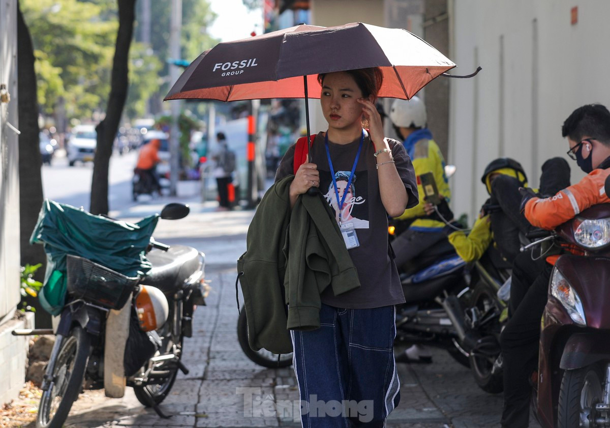 Các tỉnh, thành phía Nam đón kỳ nghỉ 30/4 trong thời tiết nắng nóng oi bức. (Ảnh minh họa: Duy Anh)