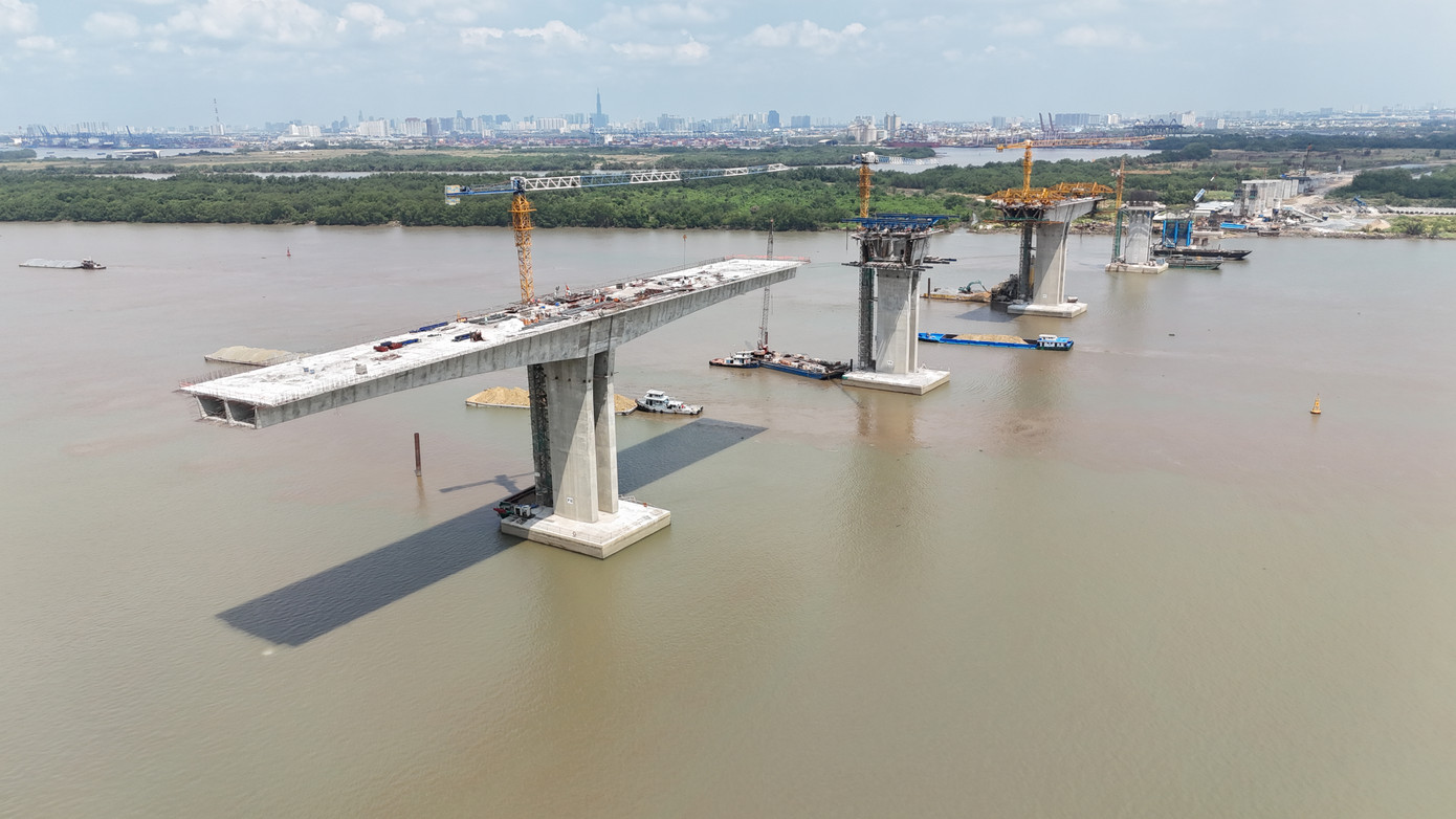 Dự án thành phần 1A (đoạn Tân Vạn - Nhơn Trạch) trong đó có xây dựng cầu Nhơn Trạch sẽ rút ngắn hành trình từ tỉnh Đồng Nai đến TPHCM và tỉnh Bình Dương. Đồng thời, công trình sẽ tạo điều kiện thuận lợi trong vận chuyển hàng hóa, tăng cường trao đổi thương mại, phân luồng từ xa nhằm giảm ách tắc cho các tuyến đường nội thị TPHCM.