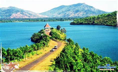 Ở Tây Nguyên có một thành phố mà tên theo tiếng Ê Đê là "bản hoặc làng của Ama Thuột". Thành phố này nằm ở tỉnh nào?