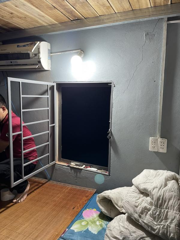 Cửa phụ, các đối tượng mở để tẩu thoát.