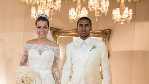 Douglas Costa cưới và… bỏ vợ thần tốc ảnh 1