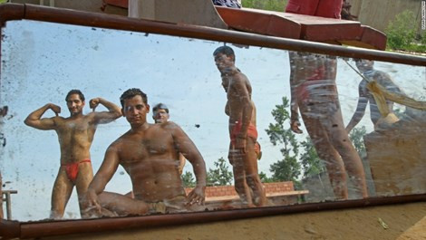 Khám phá ngôi làng toàn đàn ông 'khỏe' nhất Ấn Độ ảnh 2