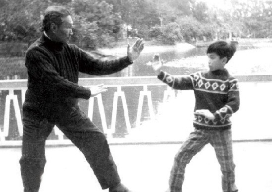 Chân Tử Đan và quá khứ ngông cuồng, đi làm ở khu đèn đỏ ảnh 2