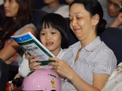 Theo học giả Phạm Toàn, bộ sách lớp một của nhóm Cánh Buồm sẽ giúp các bậc phụ huynh cải cách giáo dục ngay trong gia đình