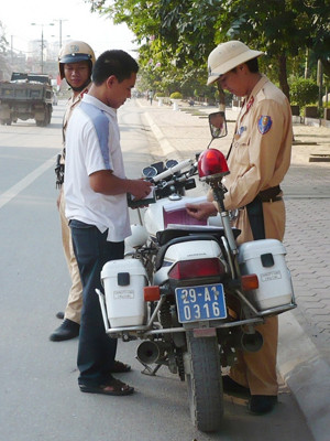 Từ 10-11, có 44 nhóm hành vi tại 5 TP lớn mức xử phạt tăng đến 2,5 lần so với NĐ 34 hiện nay. Ảnh: Trọng Đảng