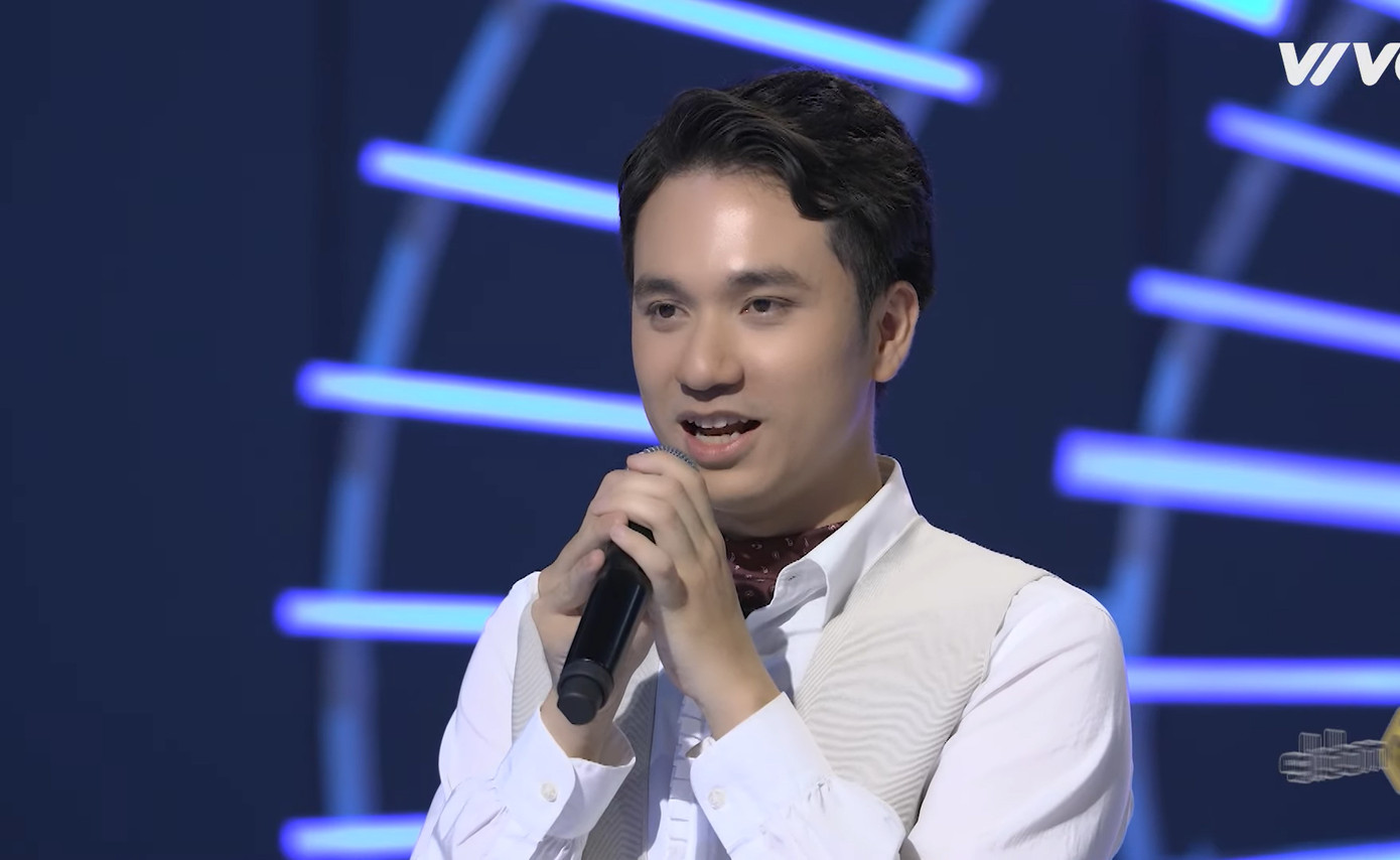 Được nhận xét là hát tiếng Việt như tiếng Nhật nhưng Minh Nhật vẫn được trao vé vàng. Ảnh: CMH. Được nhận xét là hát tiếng Việt như tiếng Nhật nhưng Minh Nhật vẫn được trao vé vàng. Ảnh: CMH.