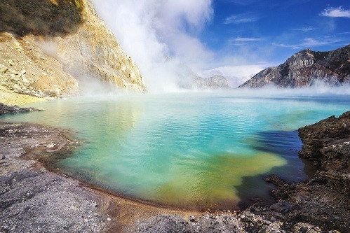 Kawah Ijen - hồ axit lớn nhất thế giới nằm ở quốc gia nào?