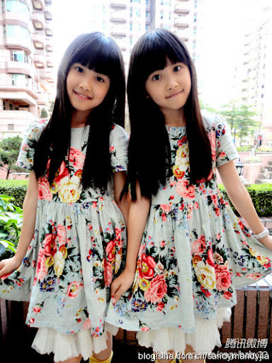 Hình ảnh hai thiên thần khi còn nhỏ.