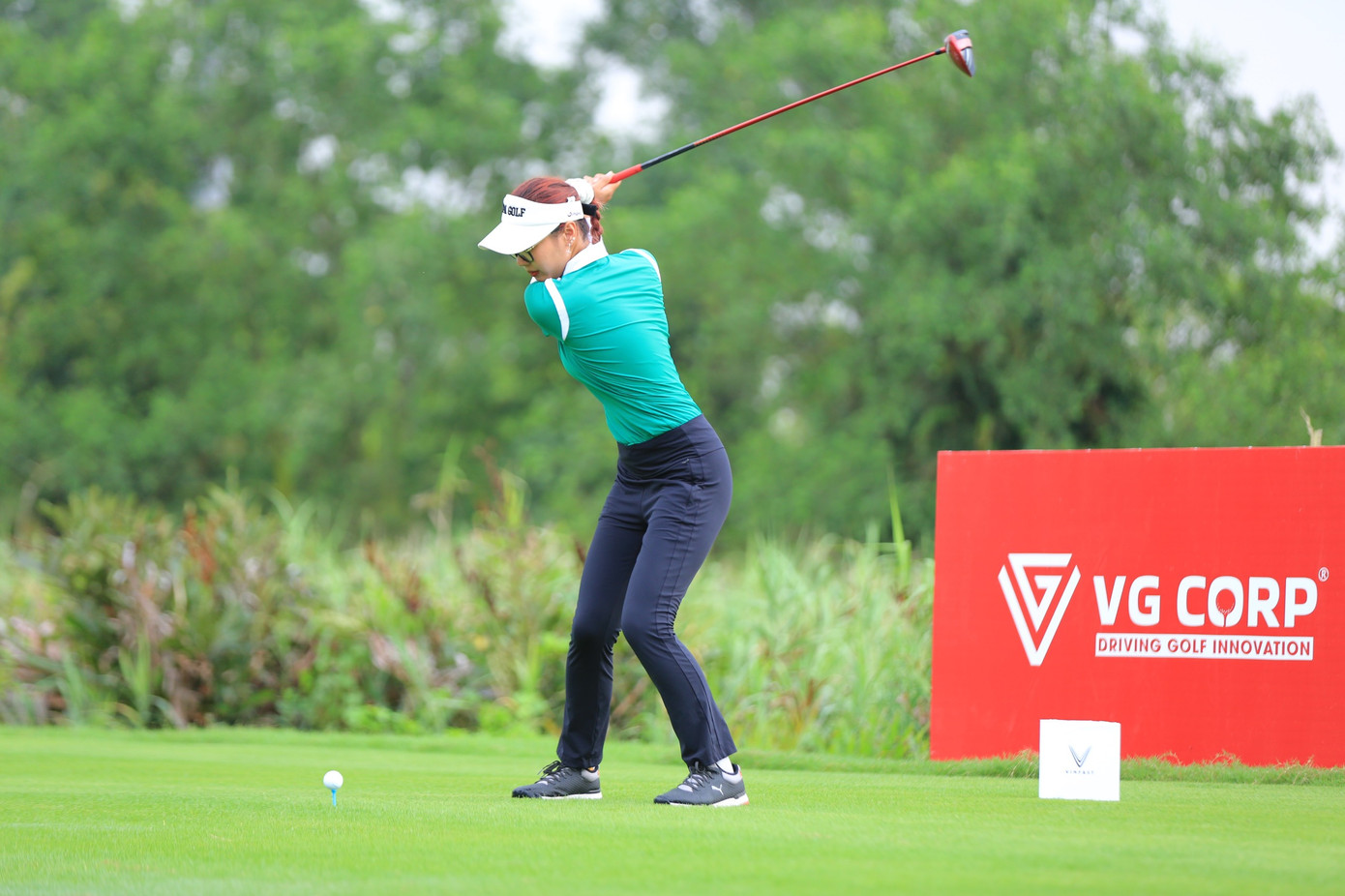 Golfer Phạm Thị Yến Vi.