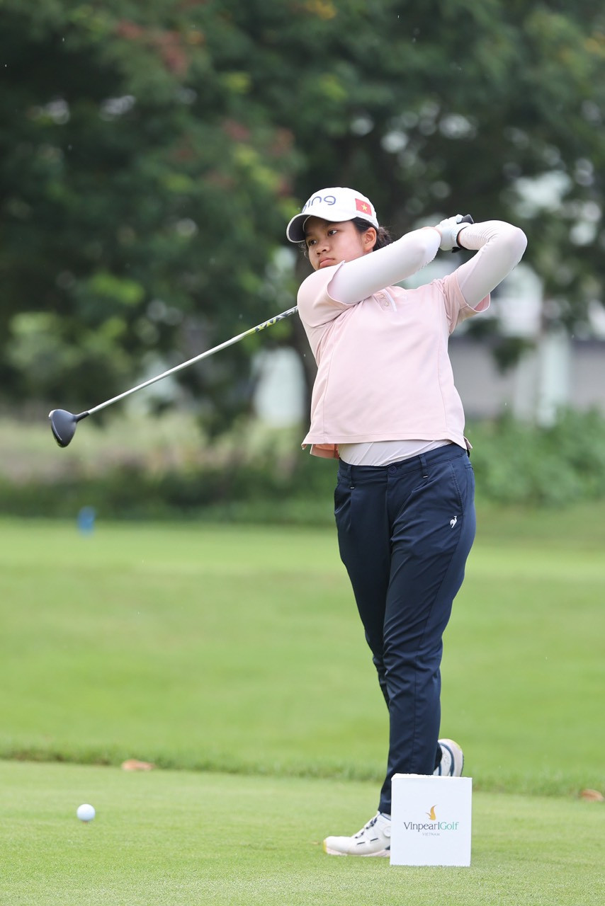 Golfer Nguyễn Đức Sơn dẫn đầu sau ngày thi đấu thứ nhất ảnh 67 Golfer Nguyễn Đức Sơn dẫn đầu sau ngày thi đấu thứ nhất ảnh 67