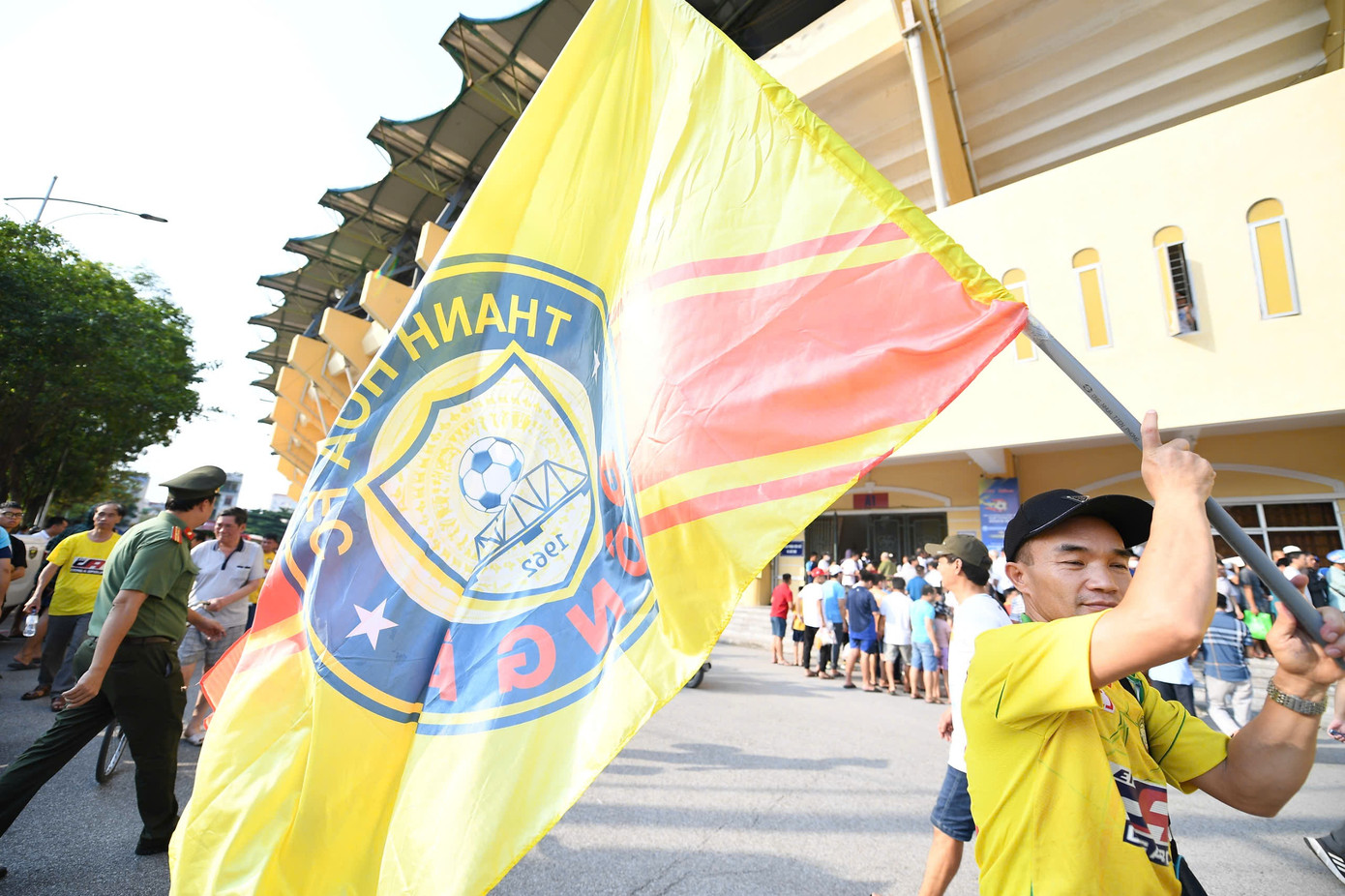 'Chảo lửa' Thiên Trường trước giờ khai cuộc Siêu Cúp bóng đá Quốc gia 2023/2024 ảnh 6