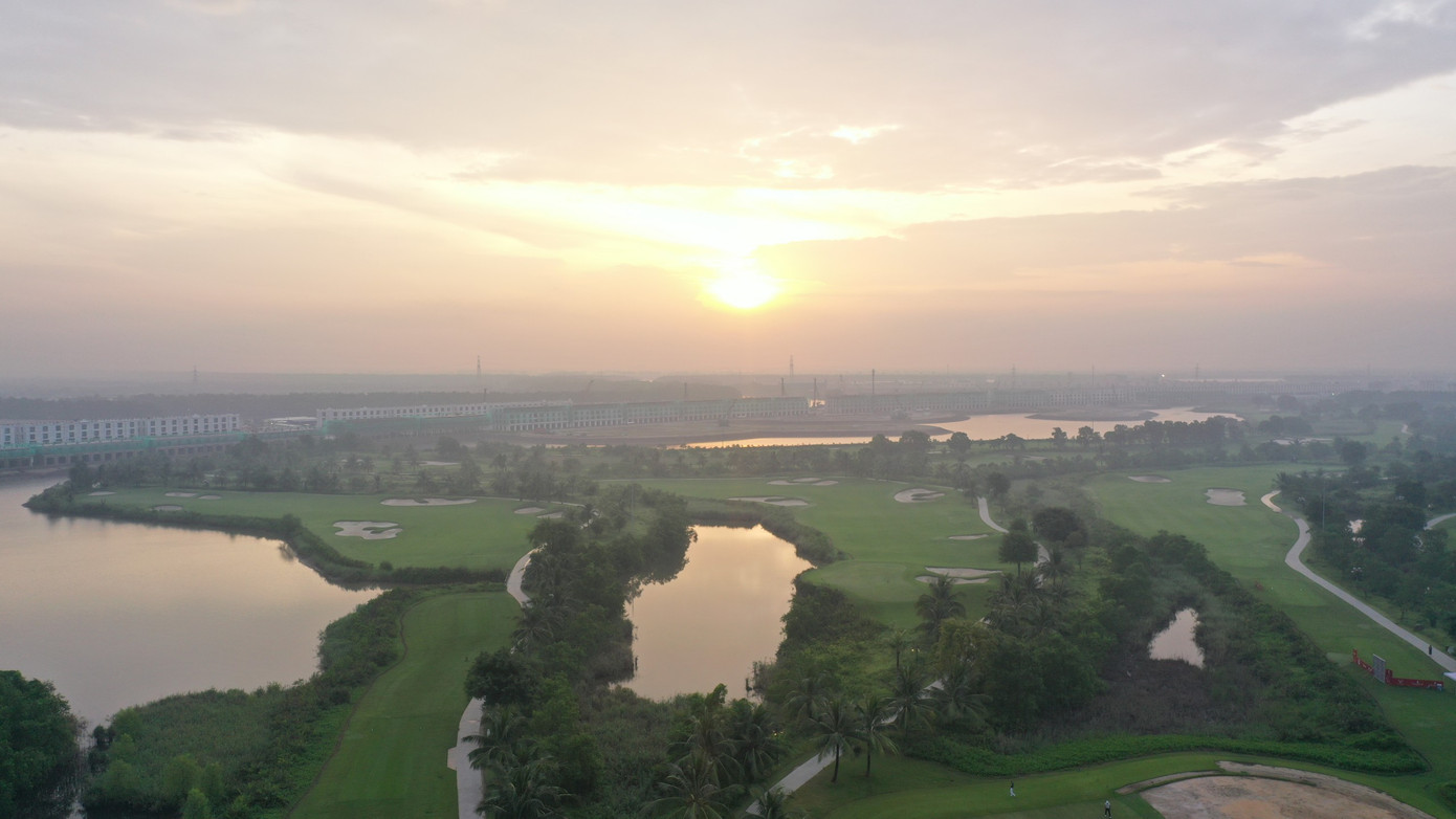 Golfer Nguyễn Đức Sơn dẫn đầu sau ngày thi đấu thứ nhất ảnh 10 Golfer Nguyễn Đức Sơn dẫn đầu sau ngày thi đấu thứ nhất ảnh 10