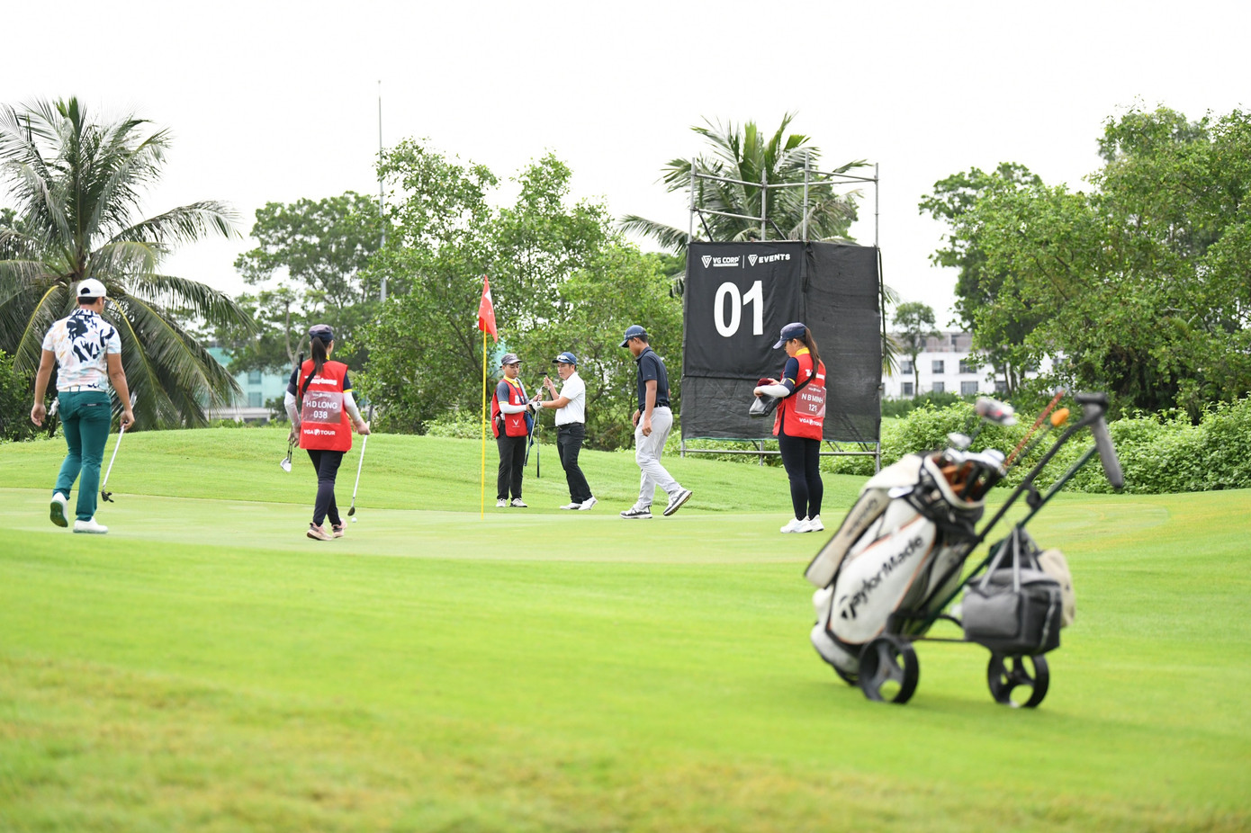 Đoàn Uy, Gia Hân vươn lên dẫn đầu sau hai ngày thi đấu Giải Vô địch Golf Quốc gia ảnh 12