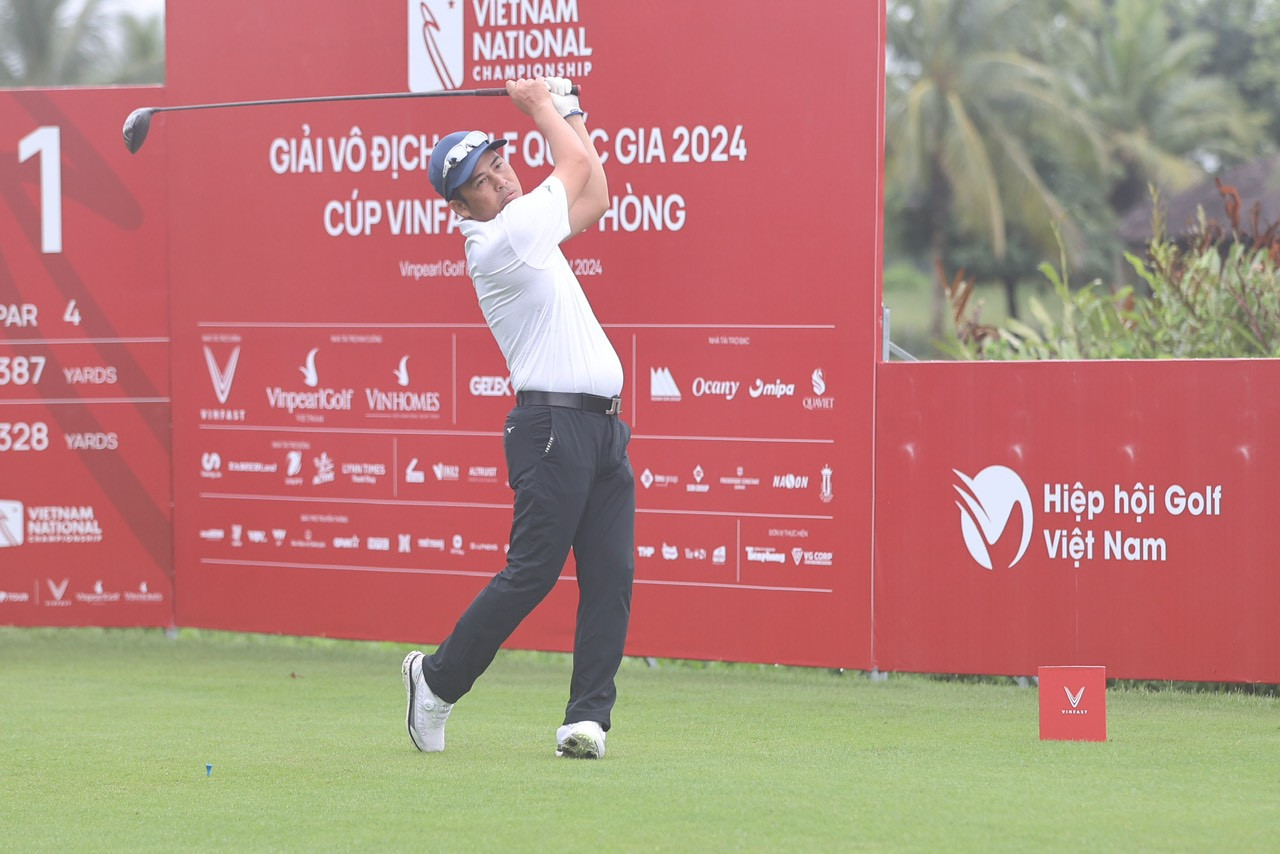 Đoàn Uy, Gia Hân vươn lên dẫn đầu sau hai ngày thi đấu Giải Vô địch Golf Quốc gia ảnh 8