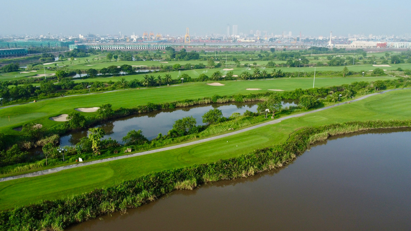 Golfer Nguyễn Đức Sơn dẫn đầu sau ngày thi đấu thứ nhất ảnh 17 Golfer Nguyễn Đức Sơn dẫn đầu sau ngày thi đấu thứ nhất ảnh 17