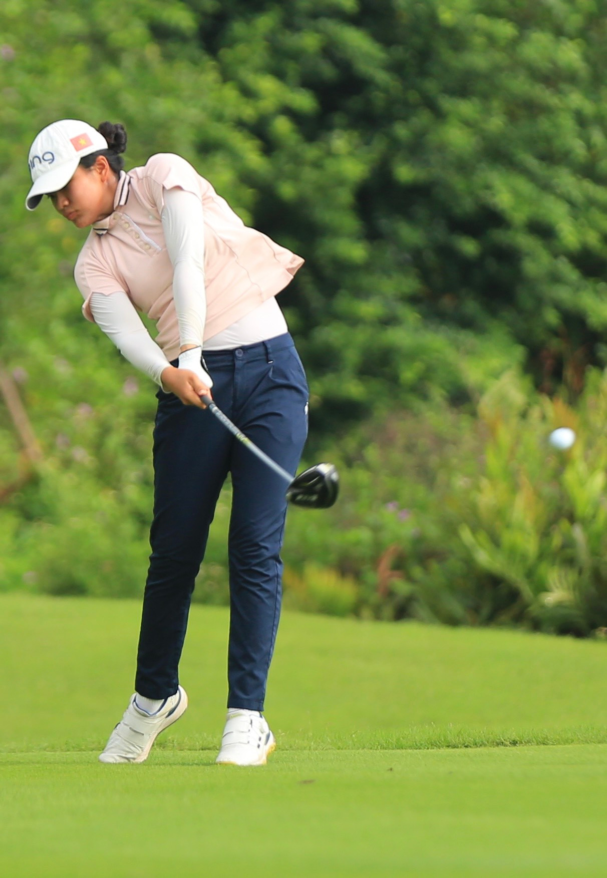 Golfer Nguyễn Đức Sơn dẫn đầu sau ngày thi đấu thứ nhất ảnh 52 Golfer Nguyễn Đức Sơn dẫn đầu sau ngày thi đấu thứ nhất ảnh 52