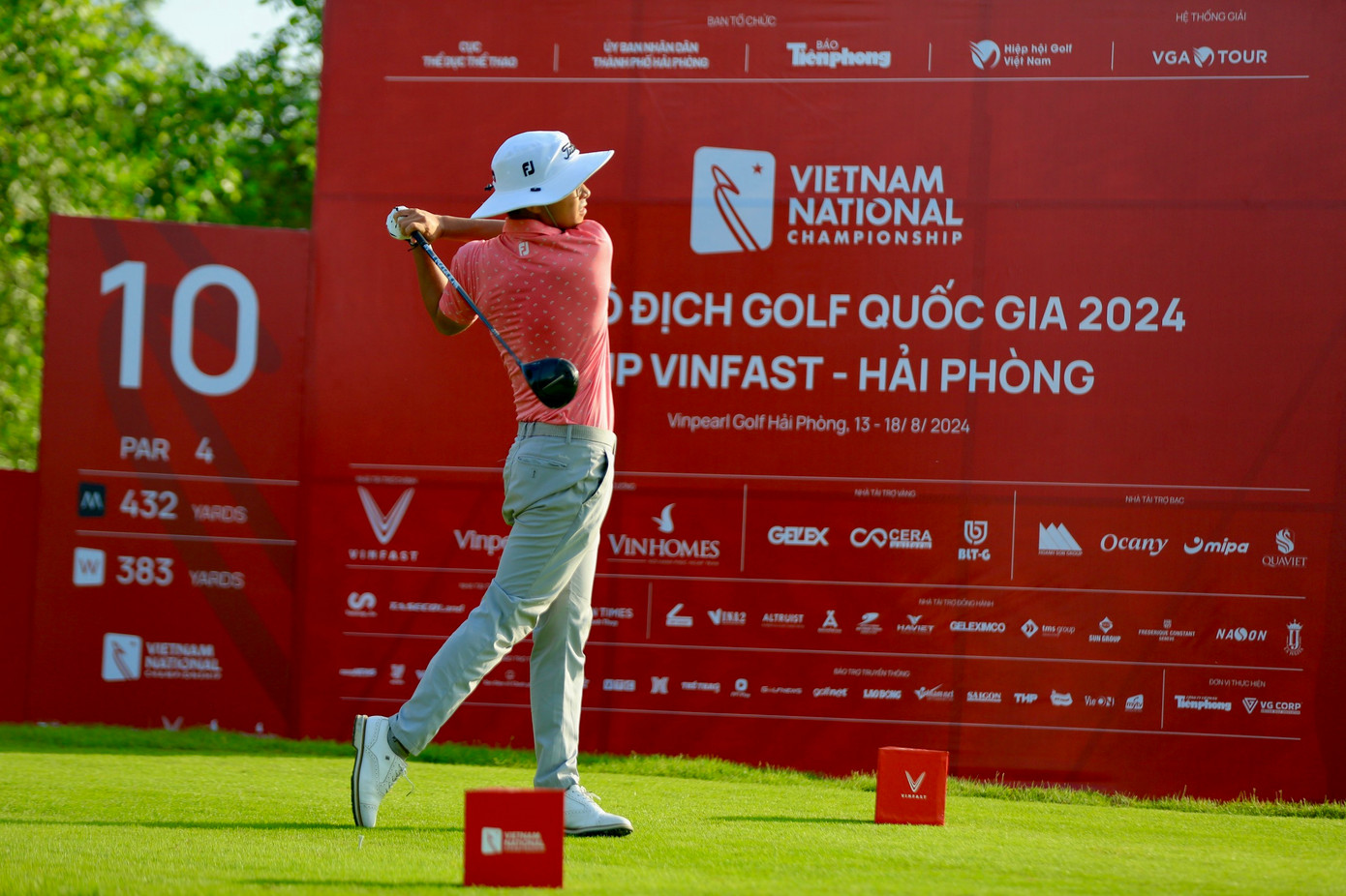 Golfer Nguyễn Đức Sơn dẫn đầu sau ngày thi đấu thứ nhất ảnh 30 Golfer Nguyễn Đức Sơn dẫn đầu sau ngày thi đấu thứ nhất ảnh 30