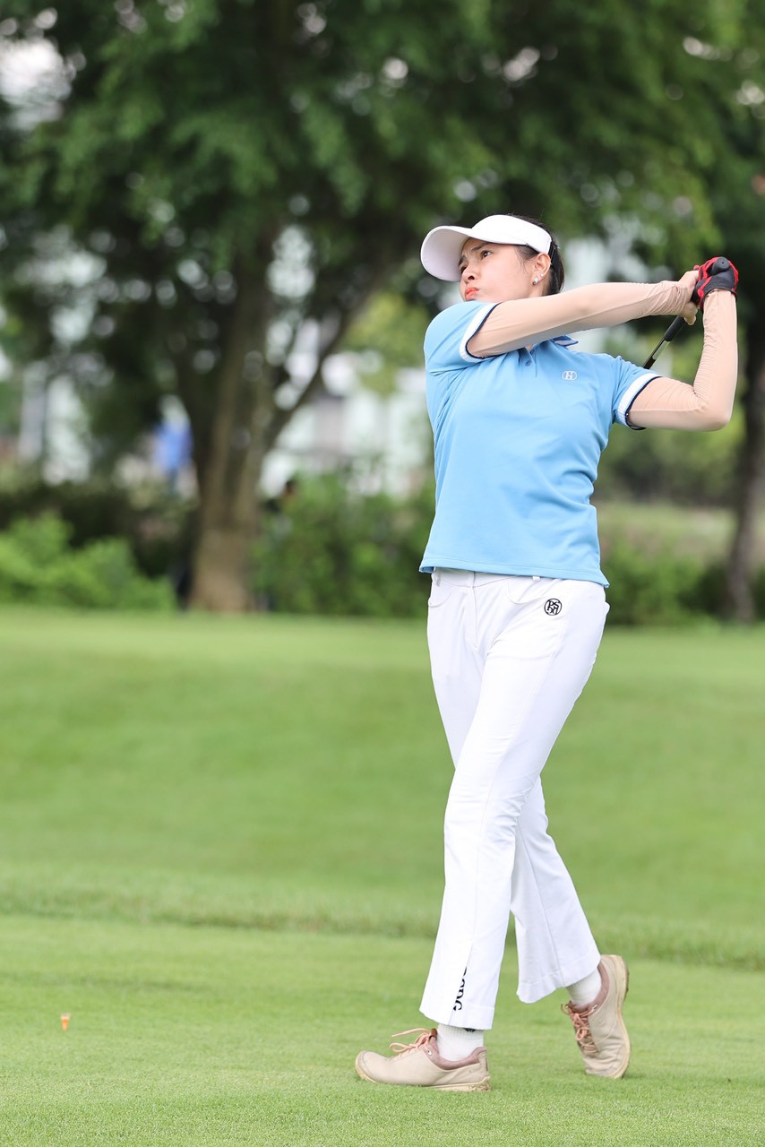 Golfer Nguyễn Đức Sơn dẫn đầu sau ngày thi đấu thứ nhất ảnh 70 Golfer Nguyễn Đức Sơn dẫn đầu sau ngày thi đấu thứ nhất ảnh 70