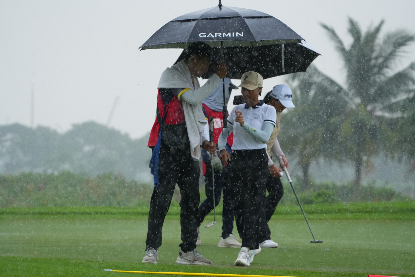 Đoàn Uy, Gia Hân vươn lên dẫn đầu sau hai ngày thi đấu Giải Vô địch Golf Quốc gia ảnh 85