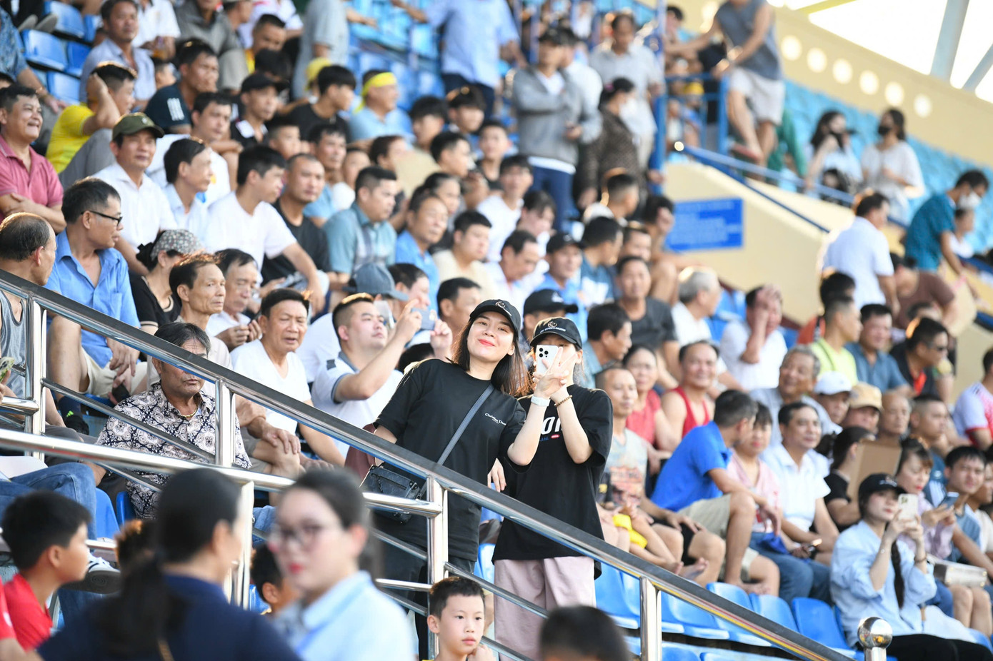 'Chảo lửa' Thiên Trường trước giờ khai cuộc Siêu Cúp bóng đá Quốc gia 2023/2024 ảnh 18