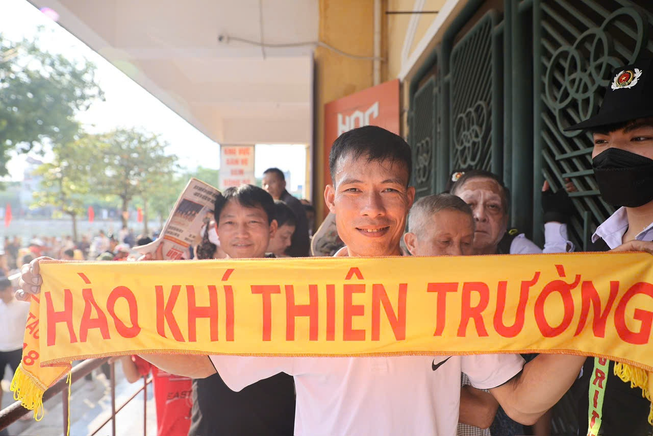 'Chảo lửa' Thiên Trường trước giờ khai cuộc Siêu Cúp bóng đá Quốc gia 2023/2024 ảnh 2