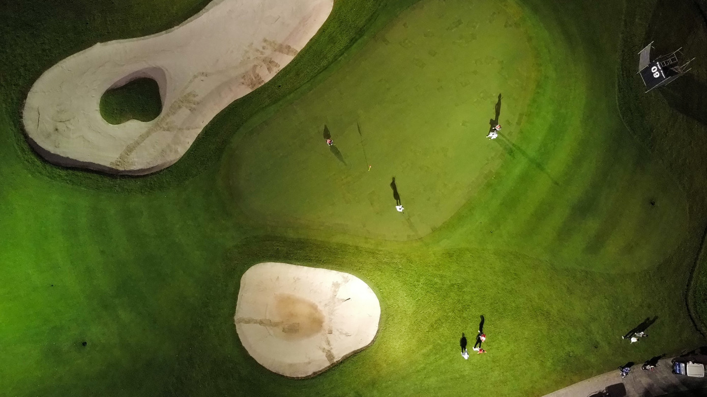 Đến 19h, flight cuối cùng hoàn thành ngày thi đấu thứ nhất Giải Vô địch Golf Quốc gia 2024, Cúp VinFast - Hải Phòng. Đến 19h, flight cuối cùng hoàn thành ngày thi đấu thứ nhất Giải Vô địch Golf Quốc gia 2024, Cúp VinFast - Hải Phòng.