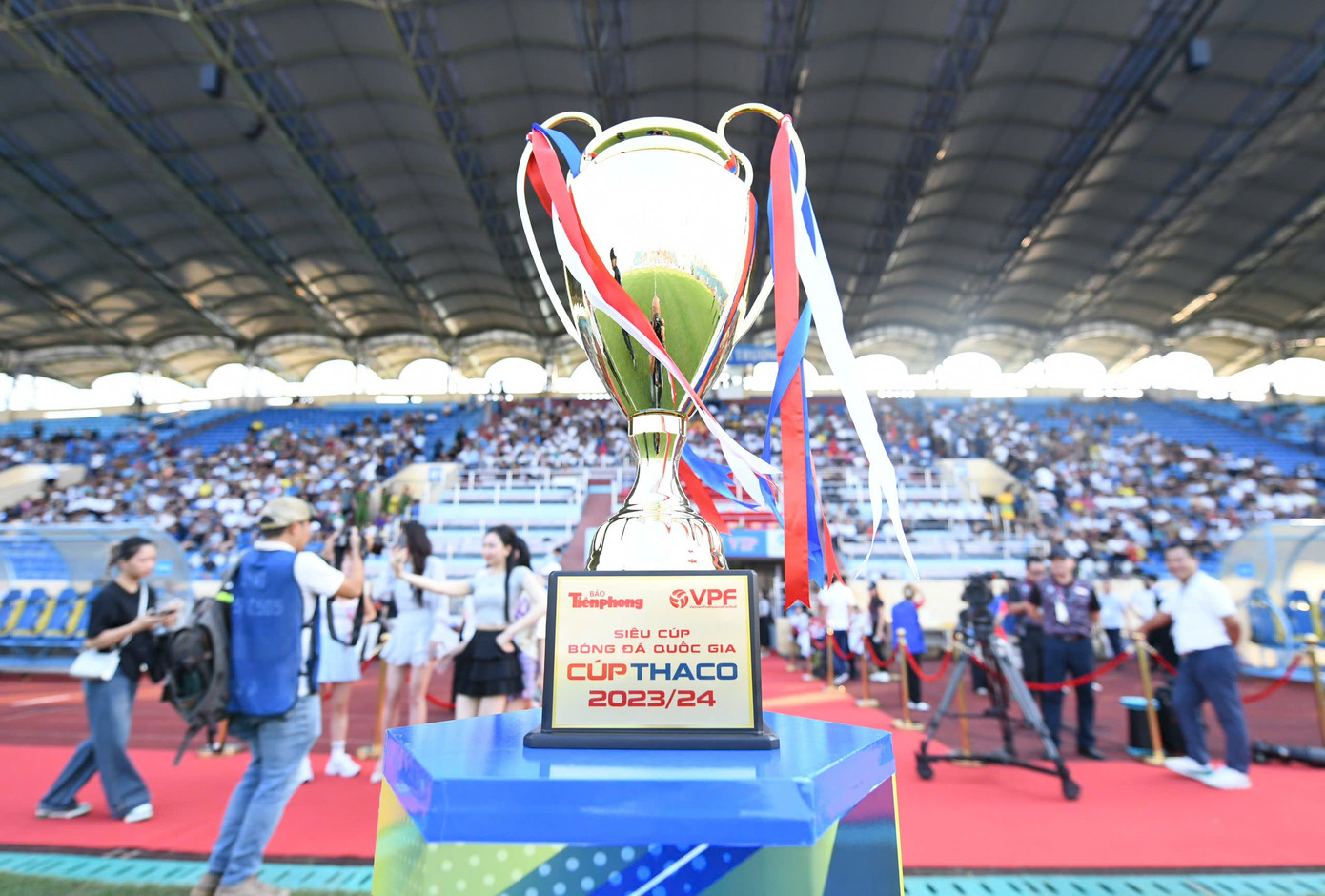 'Chảo lửa' Thiên Trường trước giờ khai cuộc Siêu Cúp bóng đá Quốc gia 2023/2024 ảnh 23