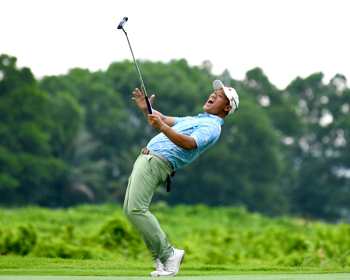 Golfer Nguyễn Đức Sơn dẫn đầu sau ngày thi đấu thứ nhất ảnh 78 Golfer Nguyễn Đức Sơn dẫn đầu sau ngày thi đấu thứ nhất ảnh 78