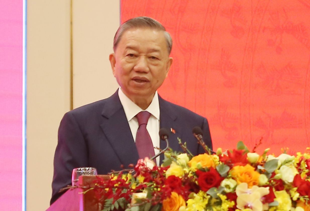 Tổng Bí thư, Chủ tịch nước Tô Lâm chủ trì họp báo với phóng viên trong nước, quốc tế. Tổng Bí thư, Chủ tịch nước Tô Lâm chủ trì họp báo với phóng viên trong nước, quốc tế.