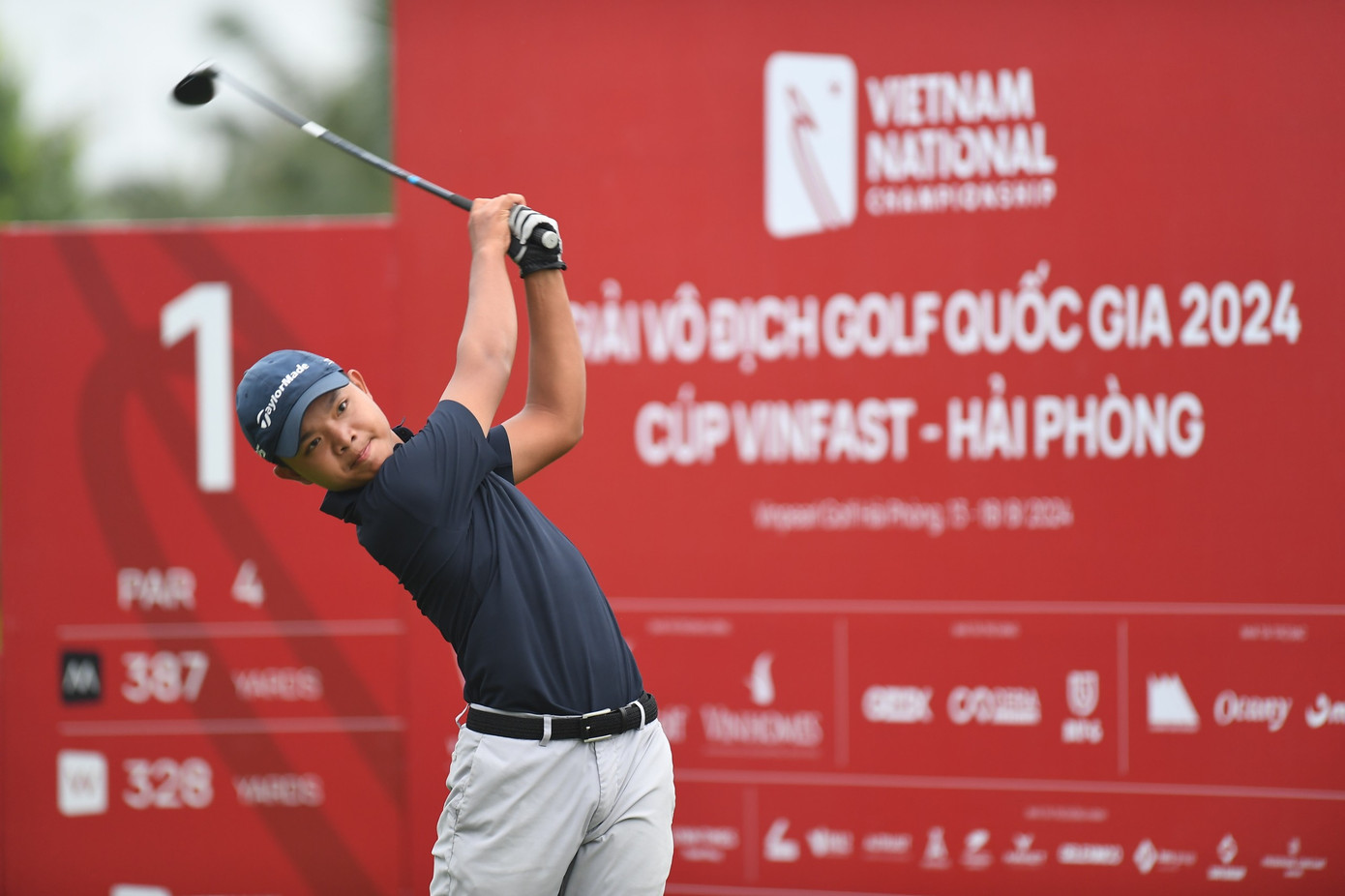 Đoàn Uy, Gia Hân vươn lên dẫn đầu sau hai ngày thi đấu Giải Vô địch Golf Quốc gia ảnh 9