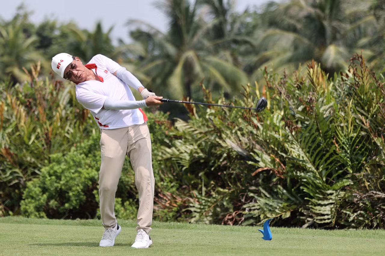 Golfer Nguyễn Sỹ Tráng. Golfer Nguyễn Sỹ Tráng.