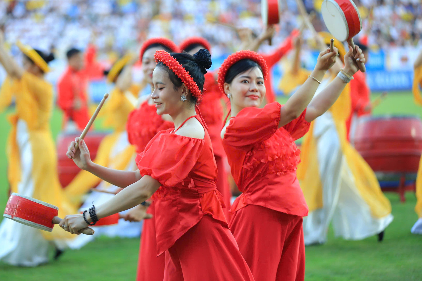 'Chảo lửa' Thiên Trường trước giờ khai cuộc Siêu Cúp bóng đá Quốc gia 2023/2024 ảnh 43