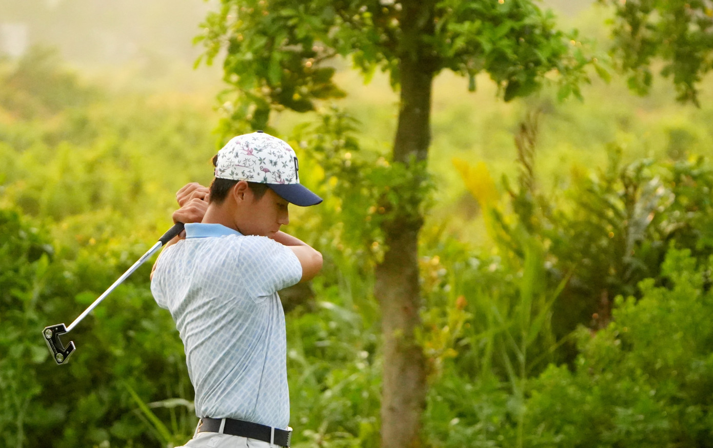 Đoàn Uy, Gia Hân vươn lên dẫn đầu sau hai ngày thi đấu Giải Vô địch Golf Quốc gia ảnh 97